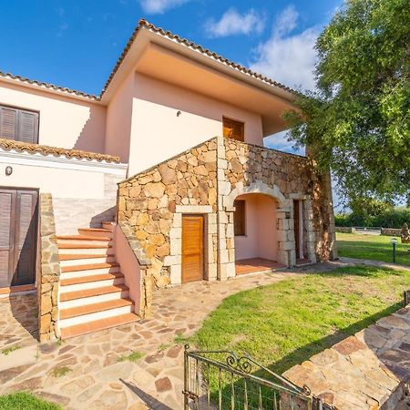 Iss Travel, Pedra Rosa 2 Bedroom Apartments With Private Terrace And Air Conditioning San Teodoro  Eksteriør bilde